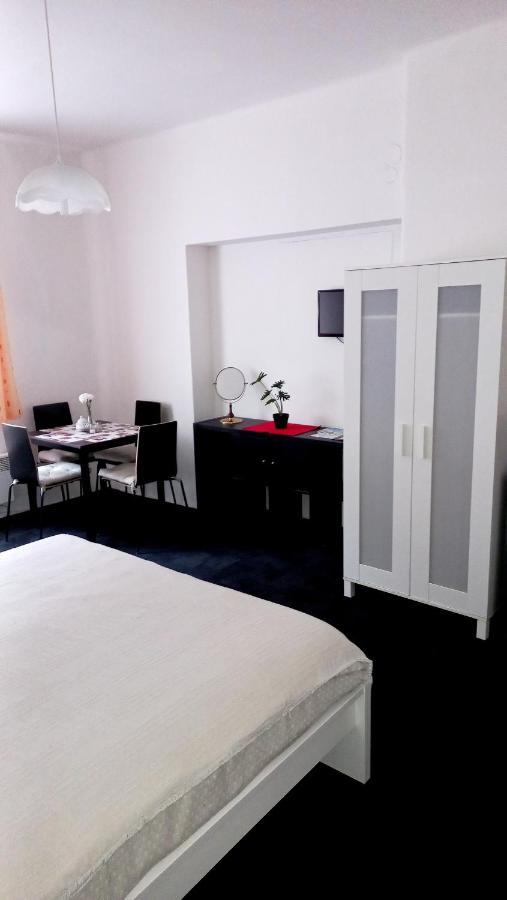 Apartmany Karlštejn Exteriör bild