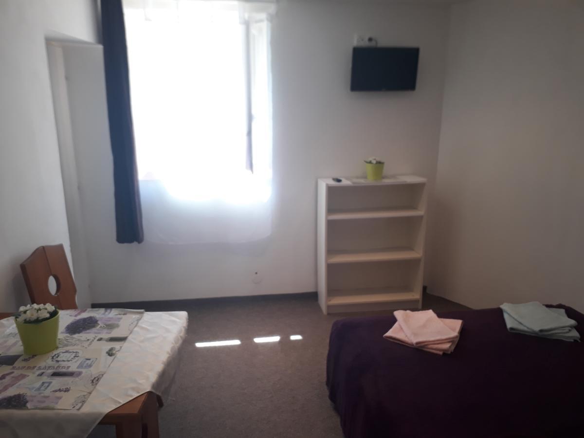 Apartmany Karlštejn Exteriör bild