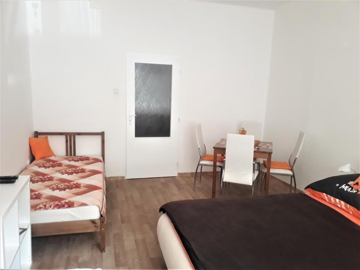Apartmany Karlštejn Exteriör bild