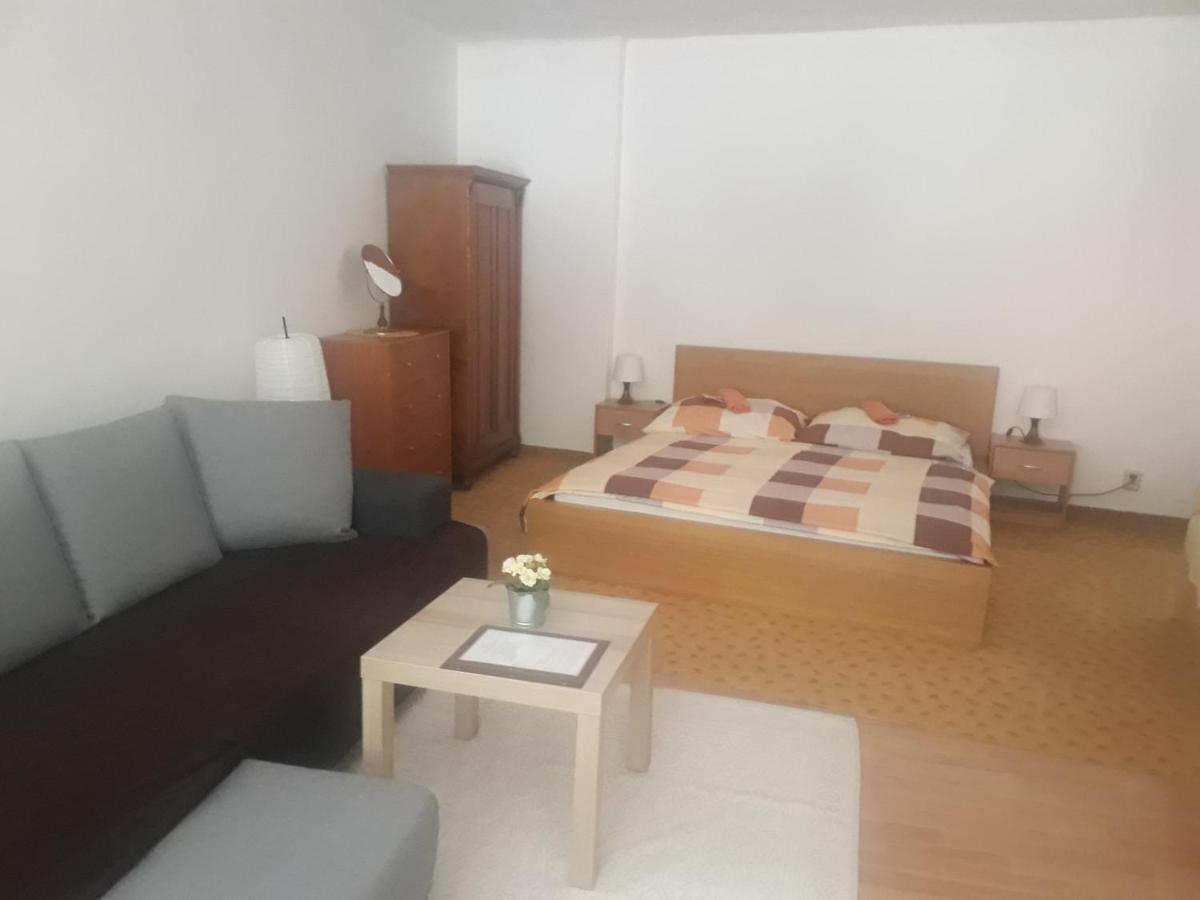 Apartmany Karlštejn Exteriör bild